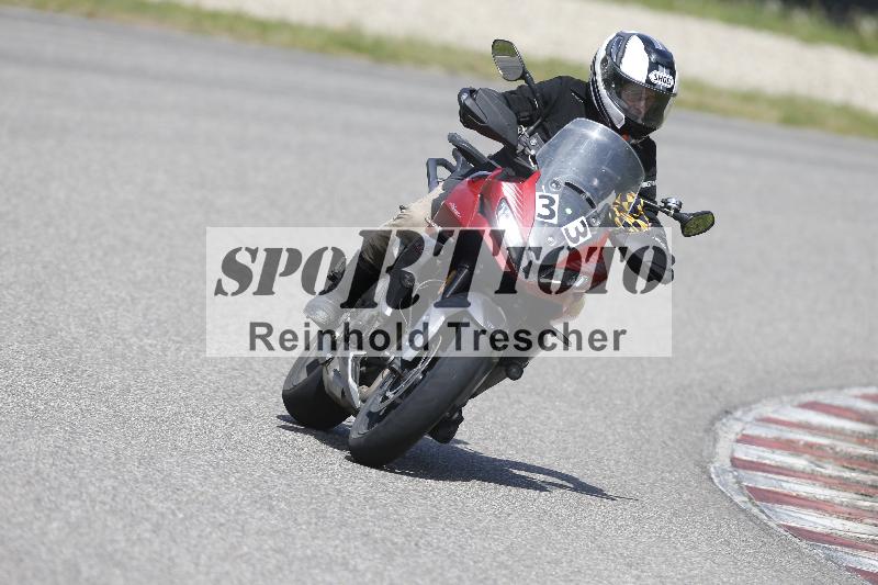 Archiv-2025/09 22.04.2025 Cornu Master School ADR/gruen-vert/33